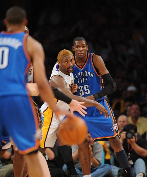 西媒主持：皇马为维尼修斯标价10亿欧 球队不会把当家球星卖去沙特