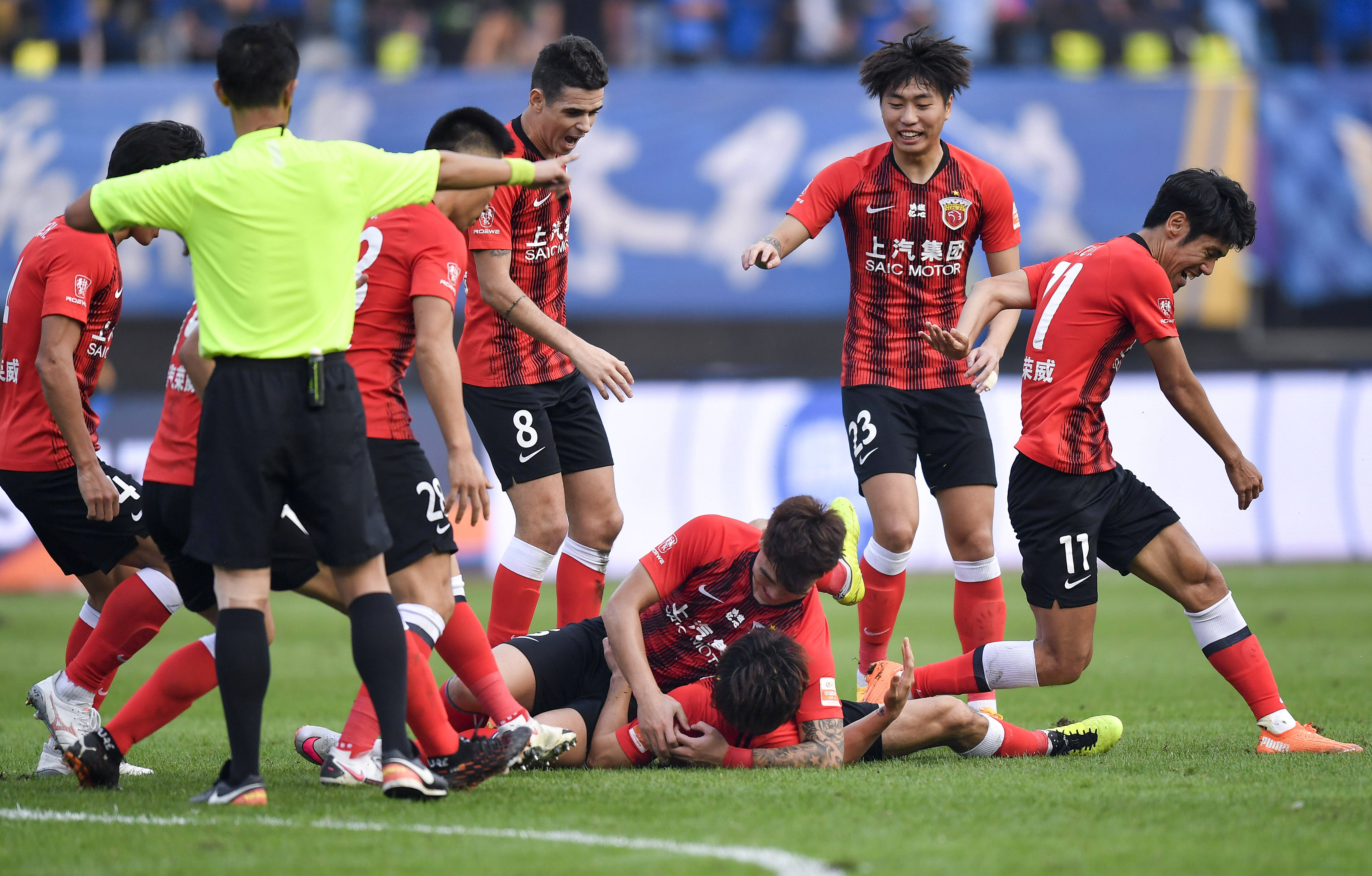 和发挥起着 和发挥起着